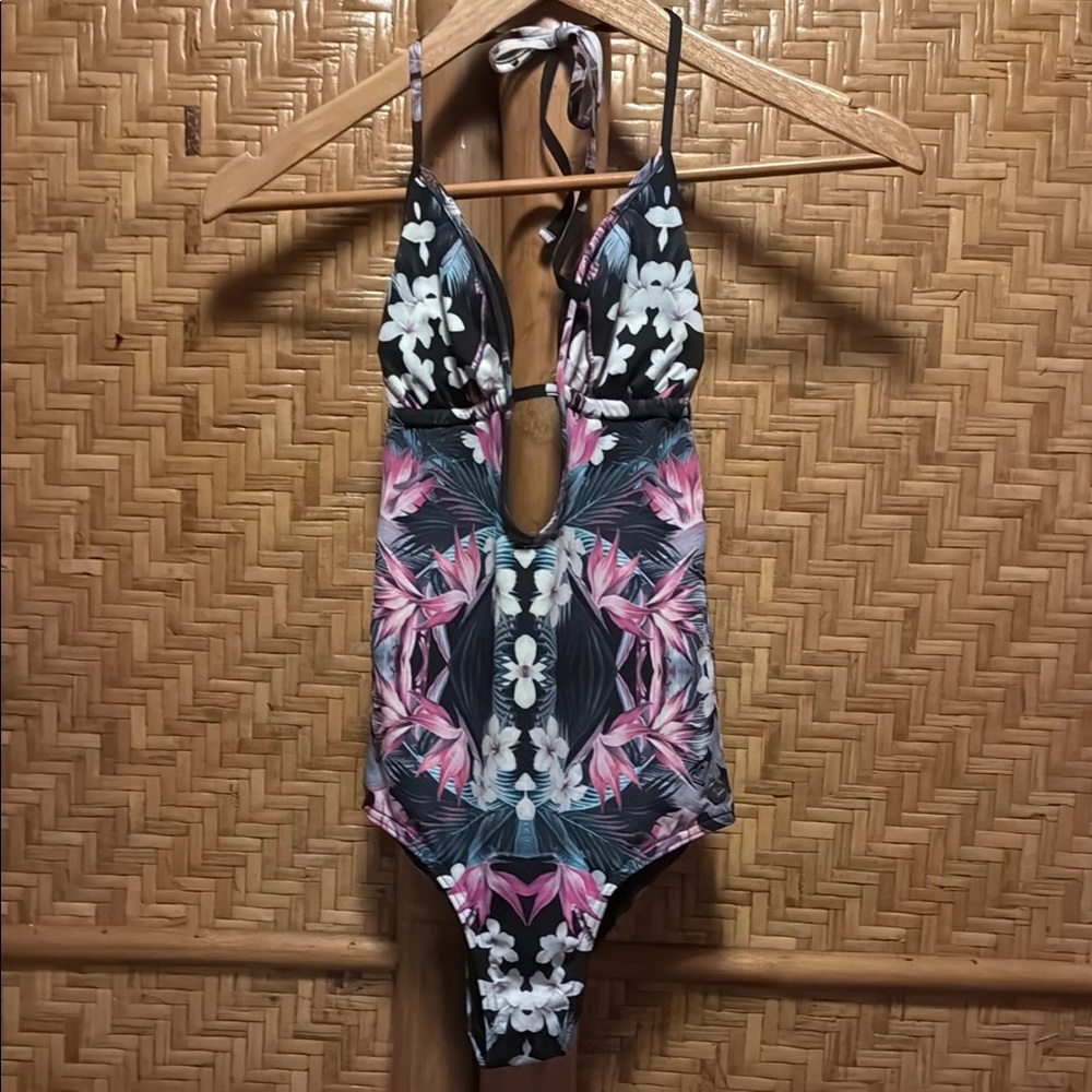 Roxy Hawaiian floral one piece swimsuit XS